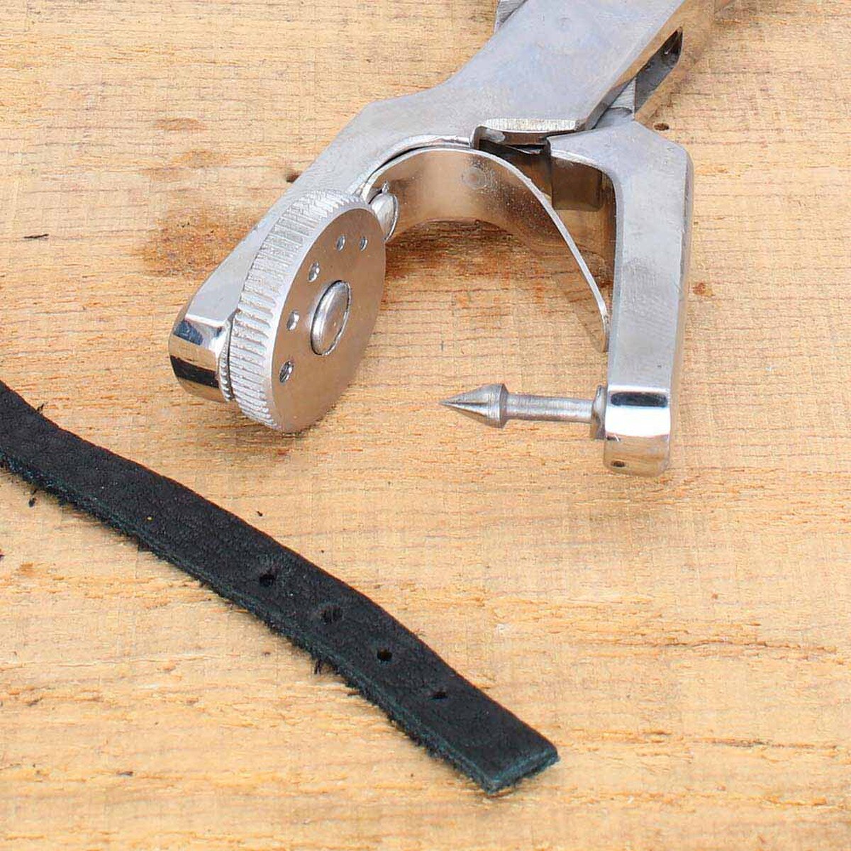 Rotary Leather Hole Punch – 4 Sizes | .8mm–1.5mm
