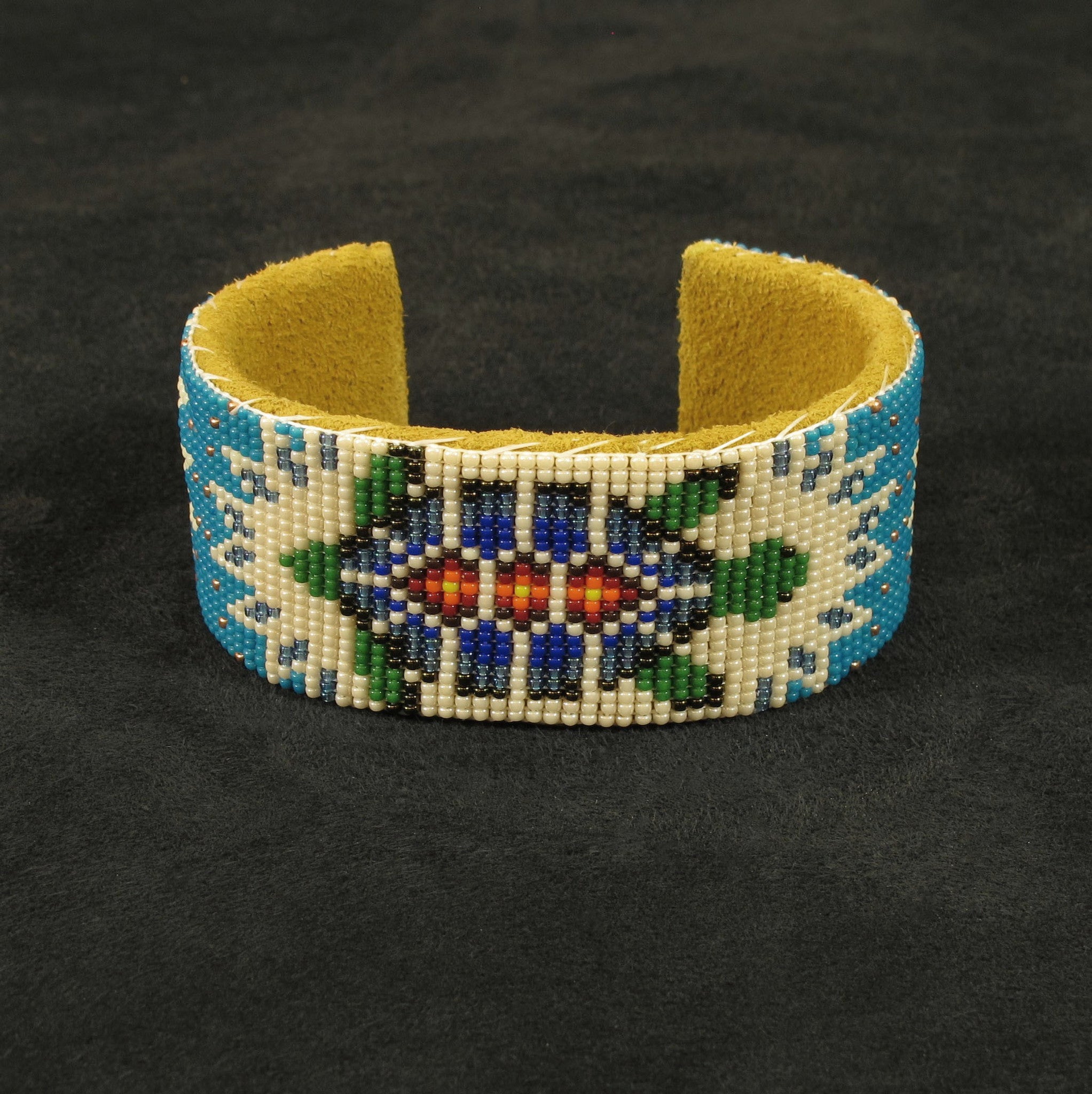 Turquoise Beaded Turtle Bracelet
