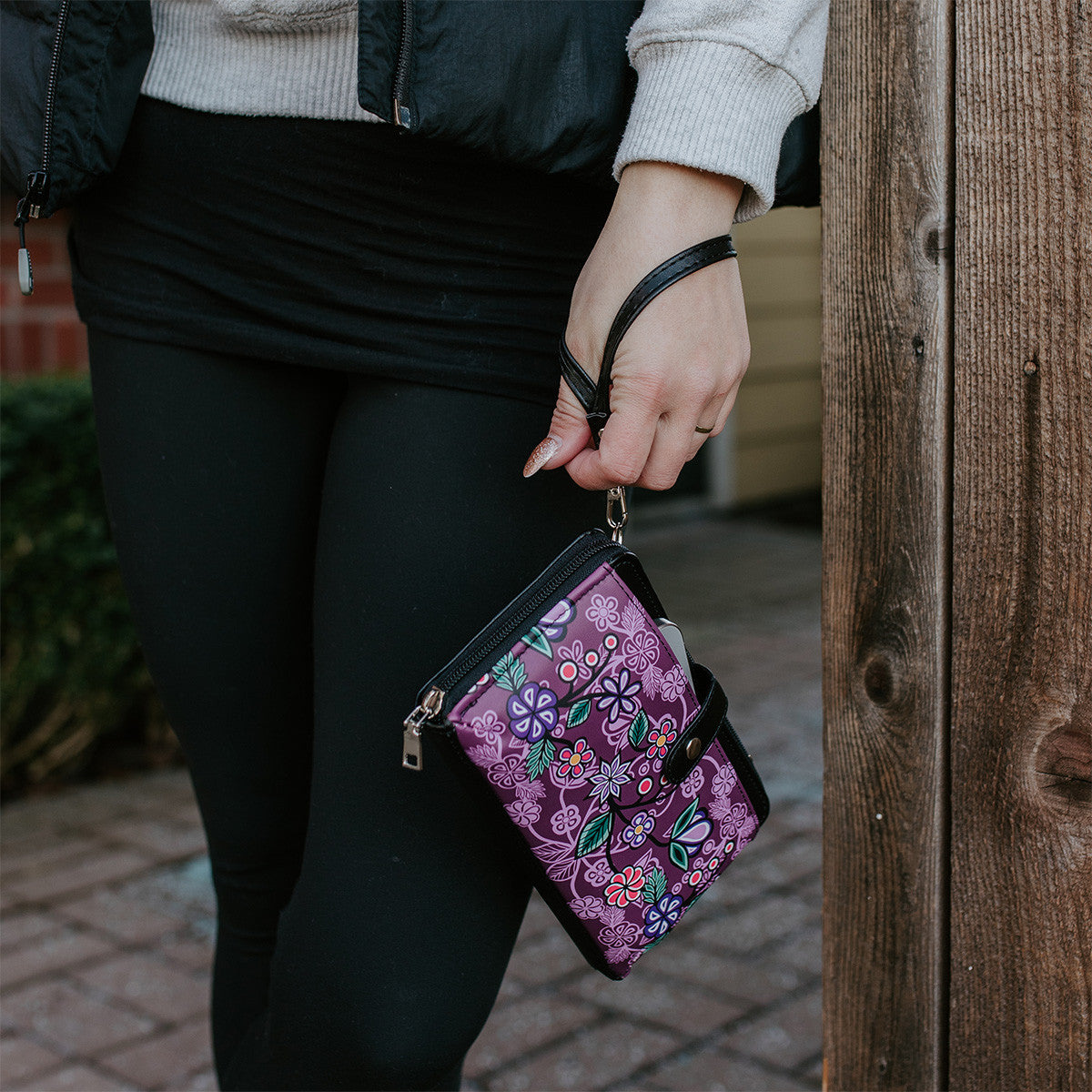 Smartphone Crossbody Bag – Ojibwe Floral